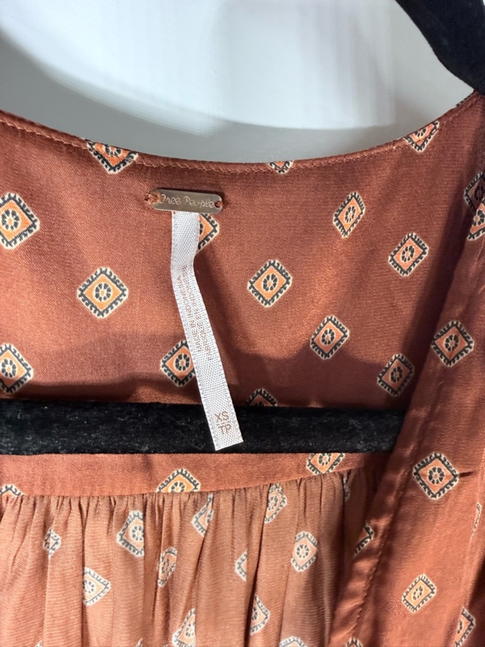 Free People Boho Tie Front Blouse Brown Print Sleeveless Top XS - Picture 4 of 7